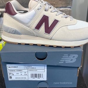 New Balance women’s lifestyle 574